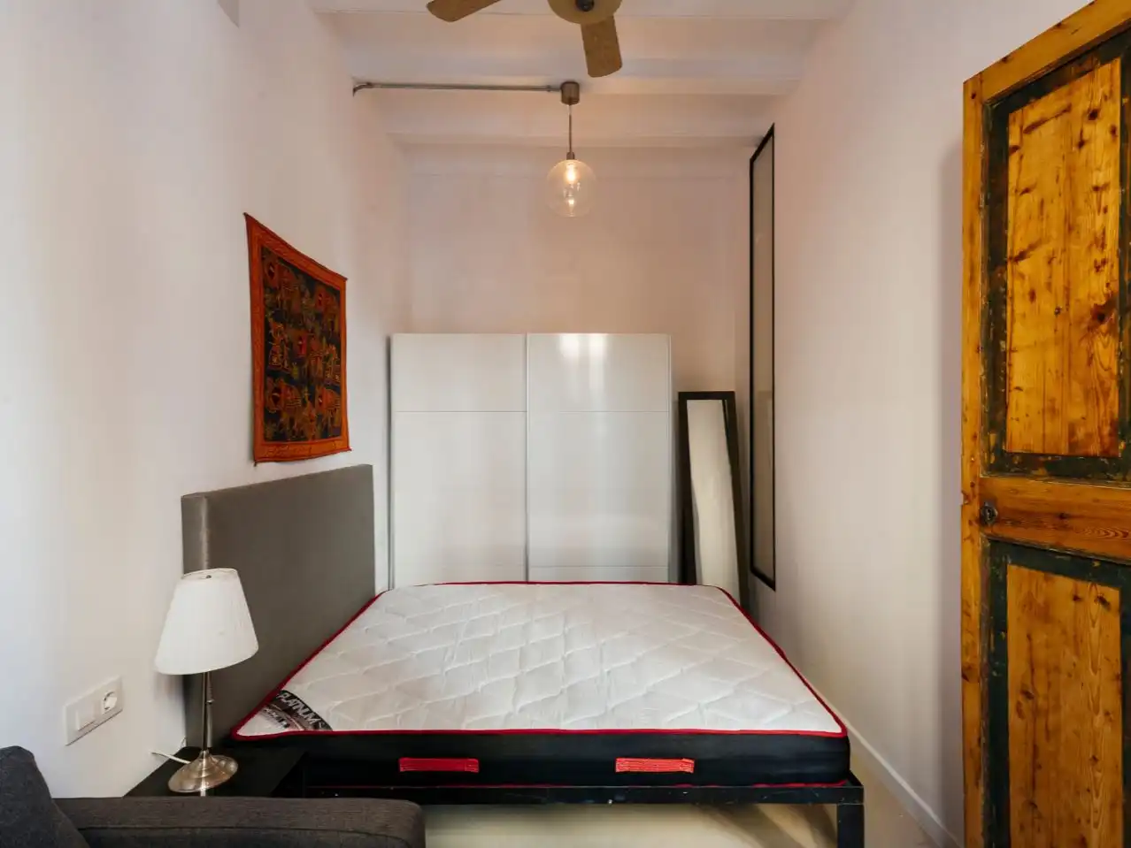 Flat for rent in Carrer de L'est, 3, El Raval Bedroom of Flat for rent in Barcelona Capital with Air Conditioner