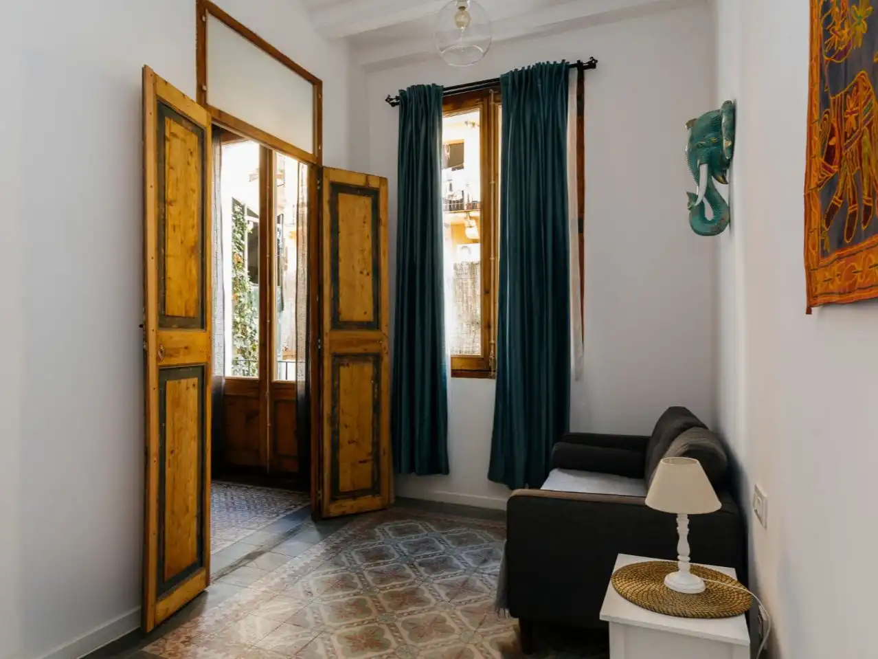 Flat for rent in Carrer de L'est, 3, El Raval Flat for rent in Barcelona Capital with Air Conditioner