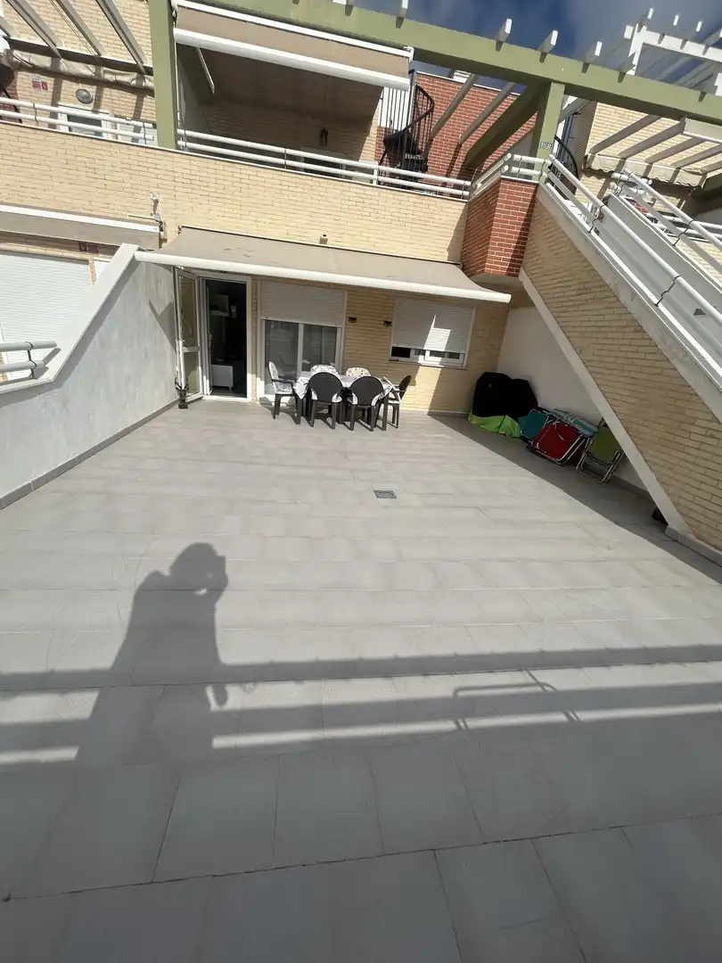Planta baja de alquiler en Calle Ferrara, Entremares Terraza de Planta baja de alquiler en La Manga del Mar Menor con Aire acondicionado, Calefacción y Terraza