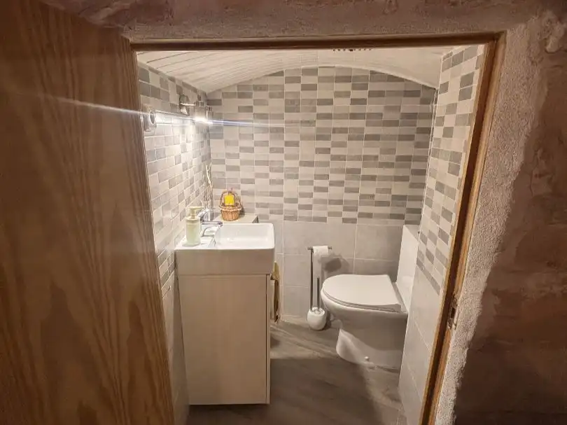 Einfamilien-Reihenhaus zum Verkauf in Calle de la Iglesia, 12, Peñalver Badezimmer von Einfamilien-Reihenhaus zum Verkauf in Peñalver mit Klimaanlage, Heizung und Balkon