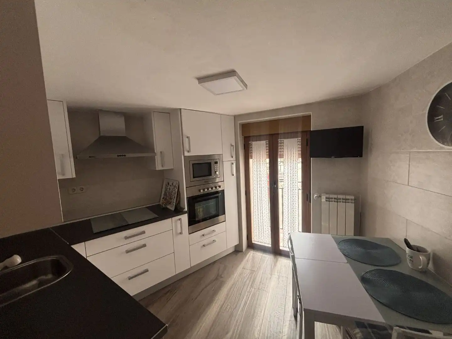Einfamilien-Reihenhaus zum Verkauf in Calle de la Iglesia, 12, Peñalver Küche von Einfamilien-Reihenhaus zum Verkauf in Peñalver mit Klimaanlage, Heizung und Balkon