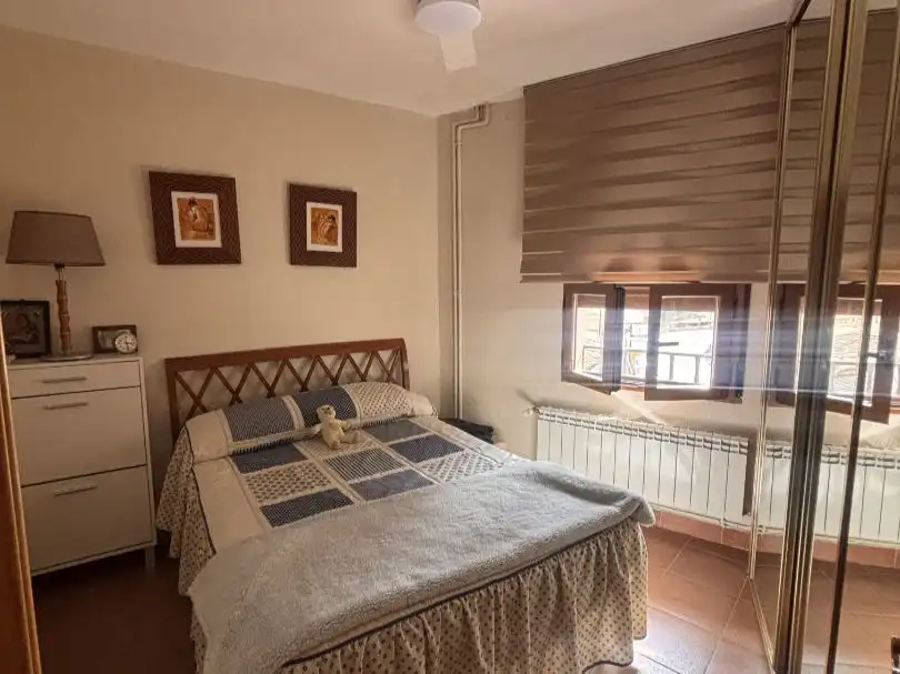Einfamilien-Reihenhaus zum Verkauf in Calle de la Iglesia, 12, Peñalver Schlafzimmer von Einfamilien-Reihenhaus zum Verkauf in Peñalver mit Klimaanlage, Heizung und Balkon