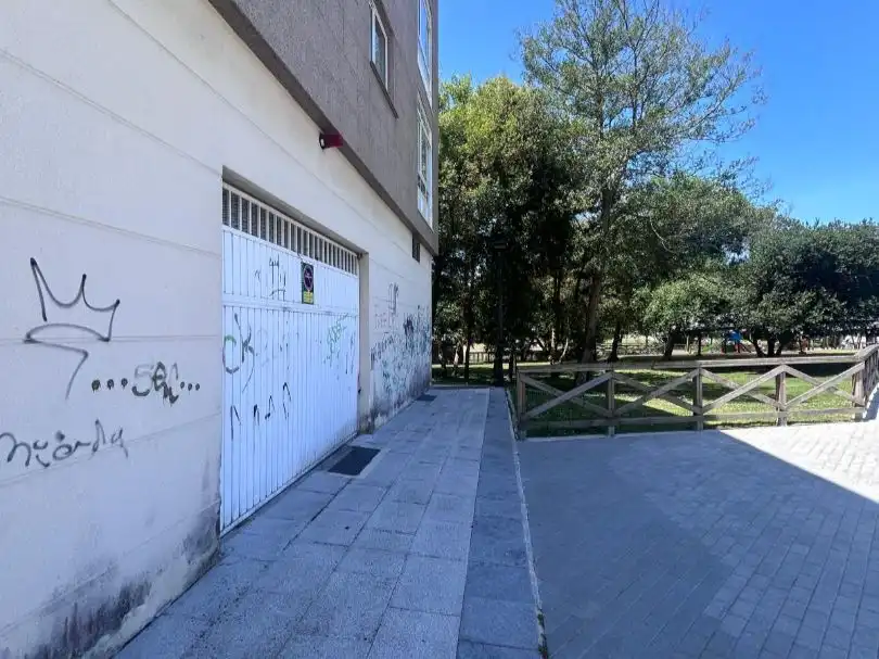 Wohnung zum Verkauf in Travesía de Arteixo, 246, Arteixo pueblo Parkplatz von Wohnung zum Verkauf in Arteixo mit Heizung, Abstellraum und Gemeinschaftsparkplatz