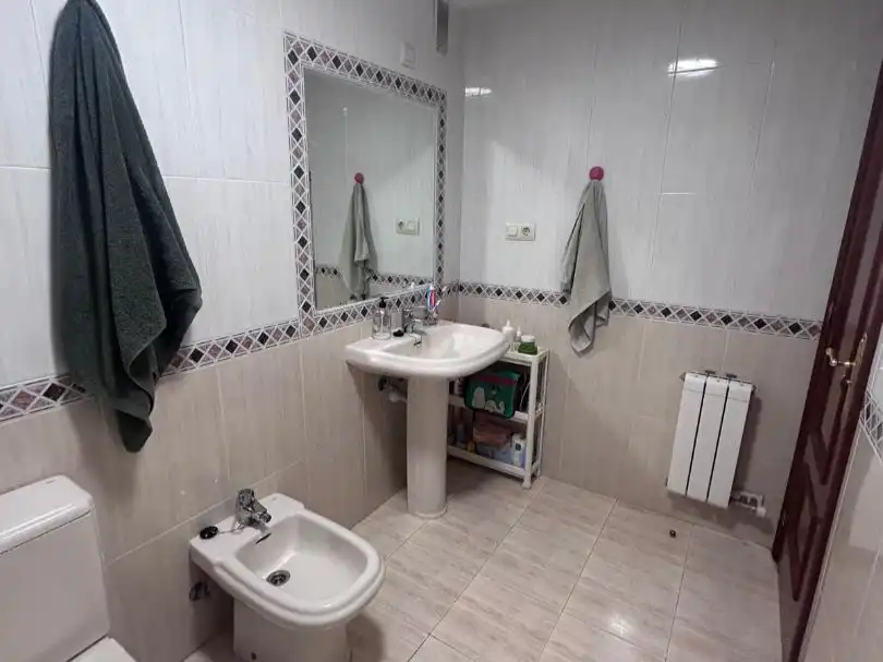 Wohnung zum Verkauf in Travesía de Arteixo, 246, Arteixo pueblo Badezimmer von Wohnung zum Verkauf in Arteixo mit Heizung, Abstellraum und Gemeinschaftsparkplatz