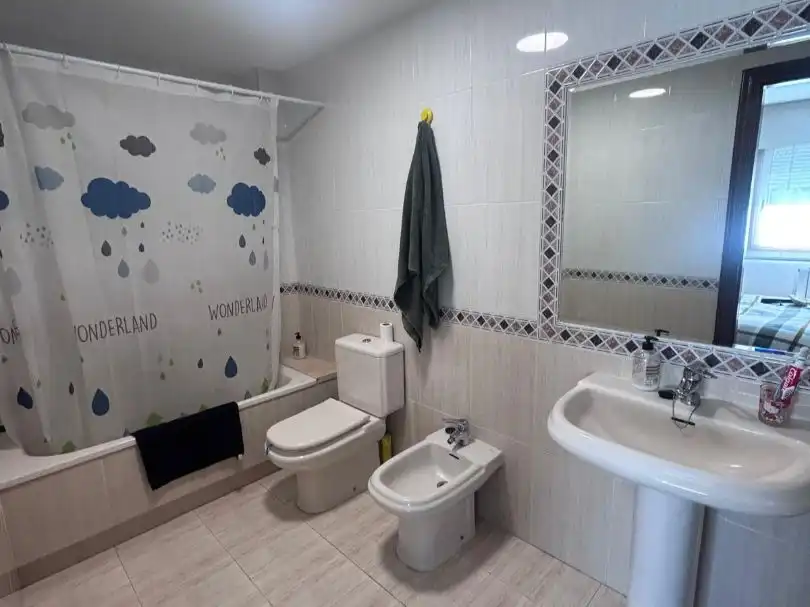 Wohnung zum Verkauf in Travesía de Arteixo, 246, Arteixo pueblo Badezimmer von Wohnung zum Verkauf in Arteixo mit Heizung, Abstellraum und Gemeinschaftsparkplatz
