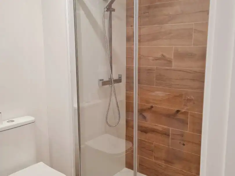 Badezimmer von Wohnung zur Miete in Zaratán mit Heizung und Möbliert