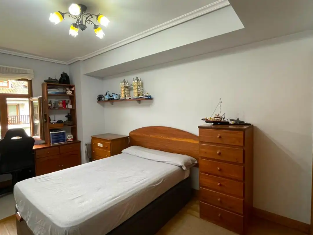 Piso en venta en Errotaundi Pasealekua, 13, Jaizubia - Urdanibia - Puiana Habitación de Piso en venta en Irun con Terraza y Piscina