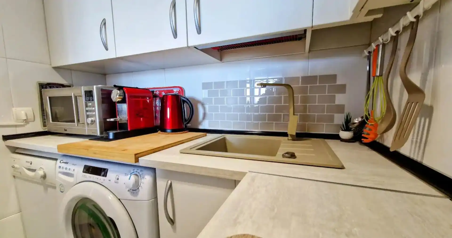 Piso de alquiler en Carrer de les Filipines, 27, Russafa Cocina de Piso de alquiler en Valencia con Aire acondicionado, Amueblado y Lavadora