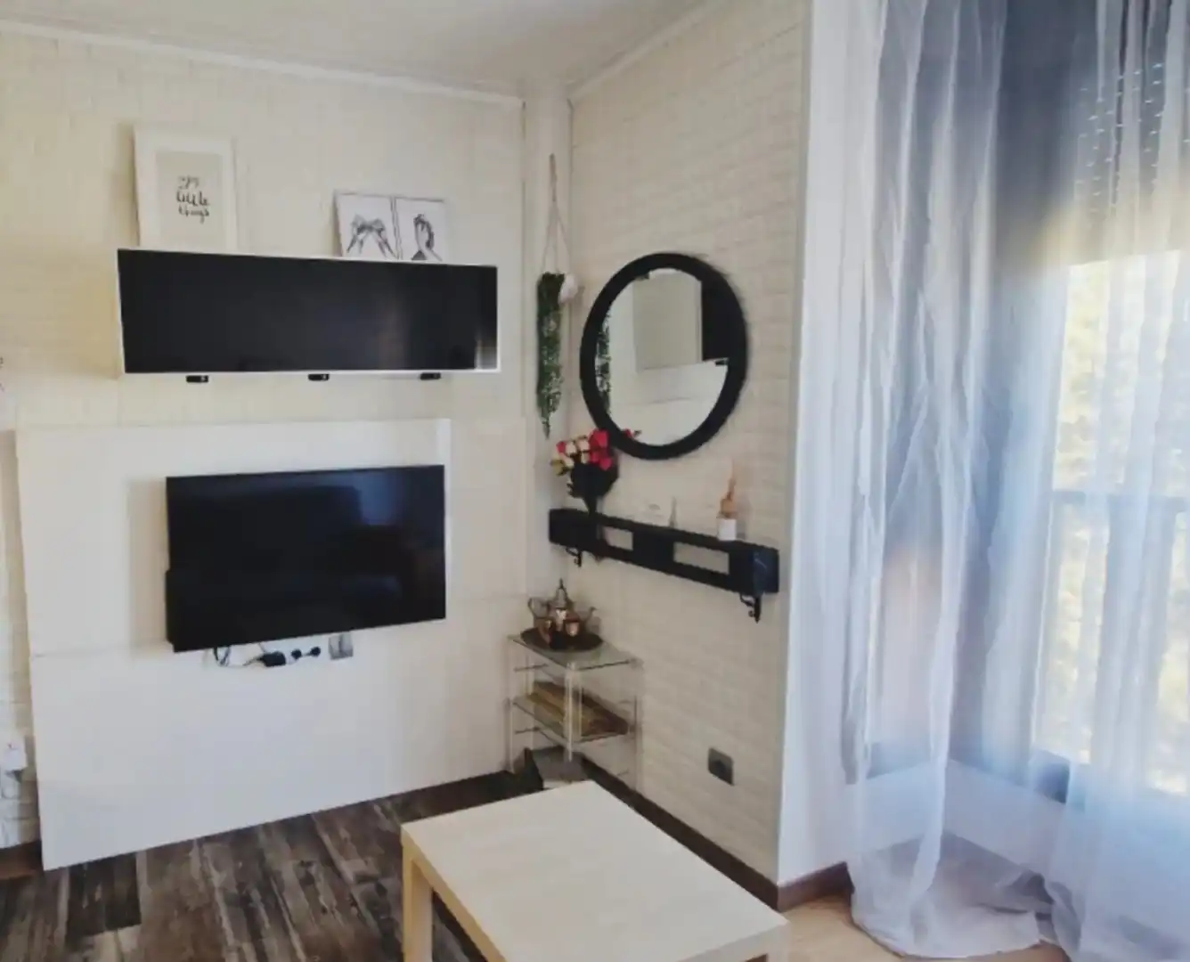 Piso de alquiler en Carrer de les Filipines, 27, Russafa Sala de estar de Piso de alquiler en Valencia con Aire acondicionado, Amueblado y Lavadora