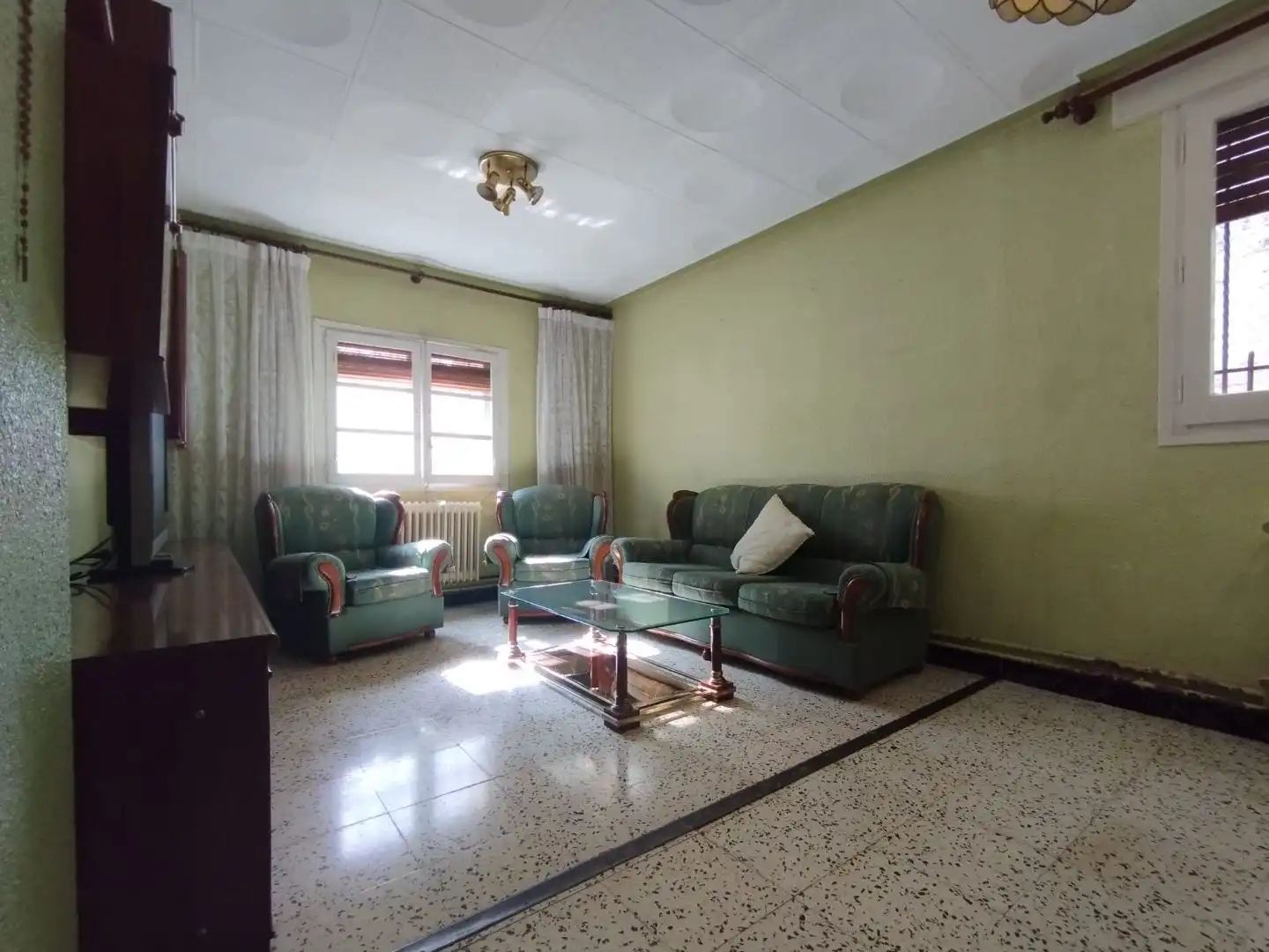 Piso en venta en Calle la Balsa, 1, La Muela Sala de estar de Piso en venta en La Muela con Aire acondicionado, Calefacción y Amueblado