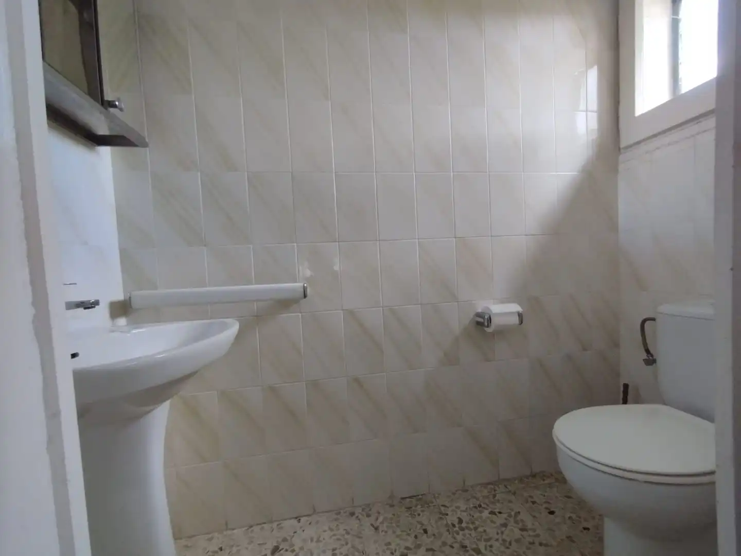 Piso en venta en Calle la Balsa, 1, La Muela Baño de Piso en venta en La Muela con Aire acondicionado, Calefacción y Amueblado