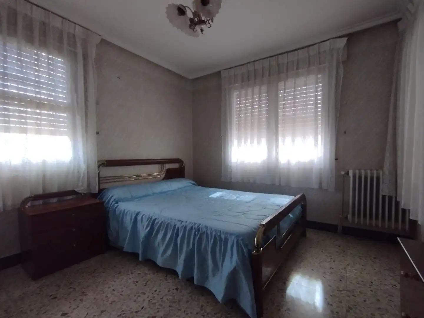 Piso en venta en Calle la Balsa, 1, La Muela Habitación de Piso en venta en La Muela con Aire acondicionado, Calefacción y Amueblado