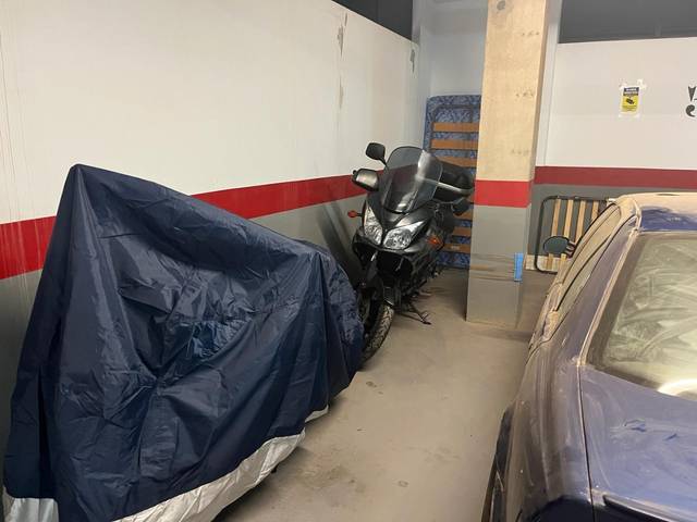 Garaje en Alquiler en Calle Doctor Chil y Naranjo, 22 en Buenavista - Rosa Vila