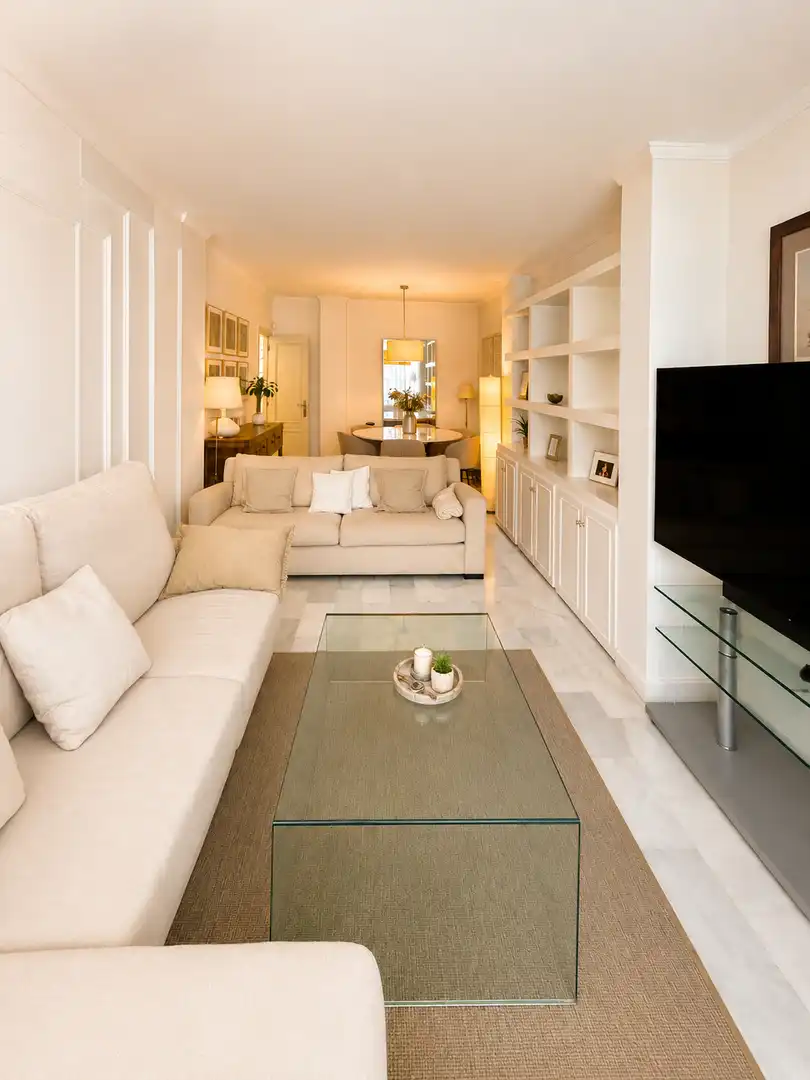 Living room of Flat for sale in Estepona  with Air Conditioner, Heating and Private garden