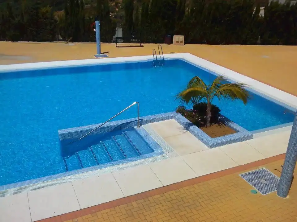 Piso en venta en Calle Colinas del Mar, 12, La Alcaidesa Piscina de Piso en venta en La Alcaidesa con Aire acondicionado, Terraza y Piscina