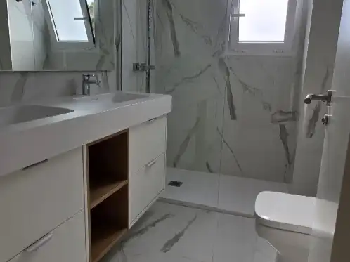 Piso de alquiler en Avenida Arrigo Boito, 5, Limonar Baño de Piso de alquiler en Málaga con Aire acondicionado, Jardín privado y Parquet
