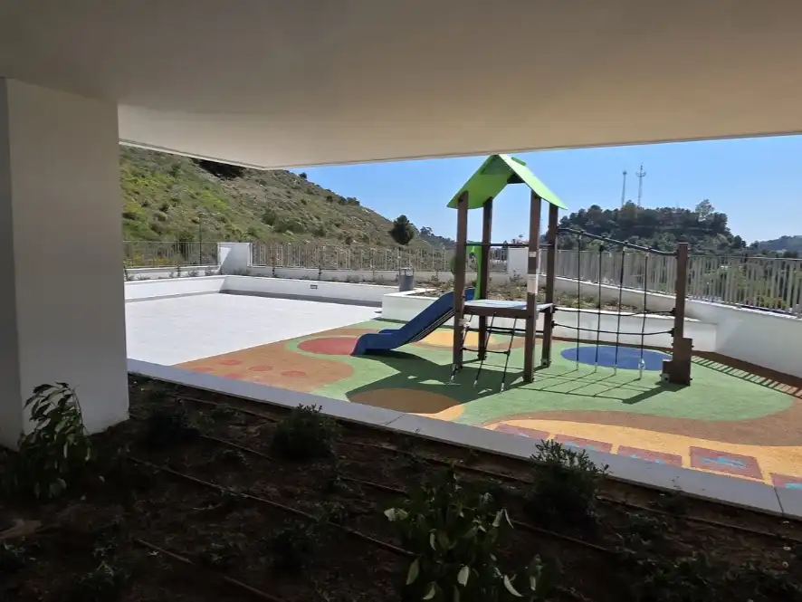 Piso de alquiler en Avenida Arrigo Boito, 5, Limonar Terraza de Piso de alquiler en Málaga con Aire acondicionado, Jardín privado y Parquet