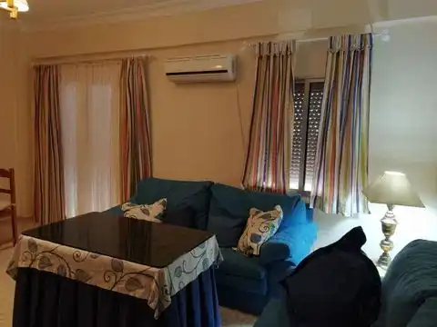 Wohnung zur Miete in Calle Malvaloca, 1, Tiro de Línea Wohnzimmer von Wohnung zur Miete in Sevilla mit Klimaanlage, Heizung und Möbliert