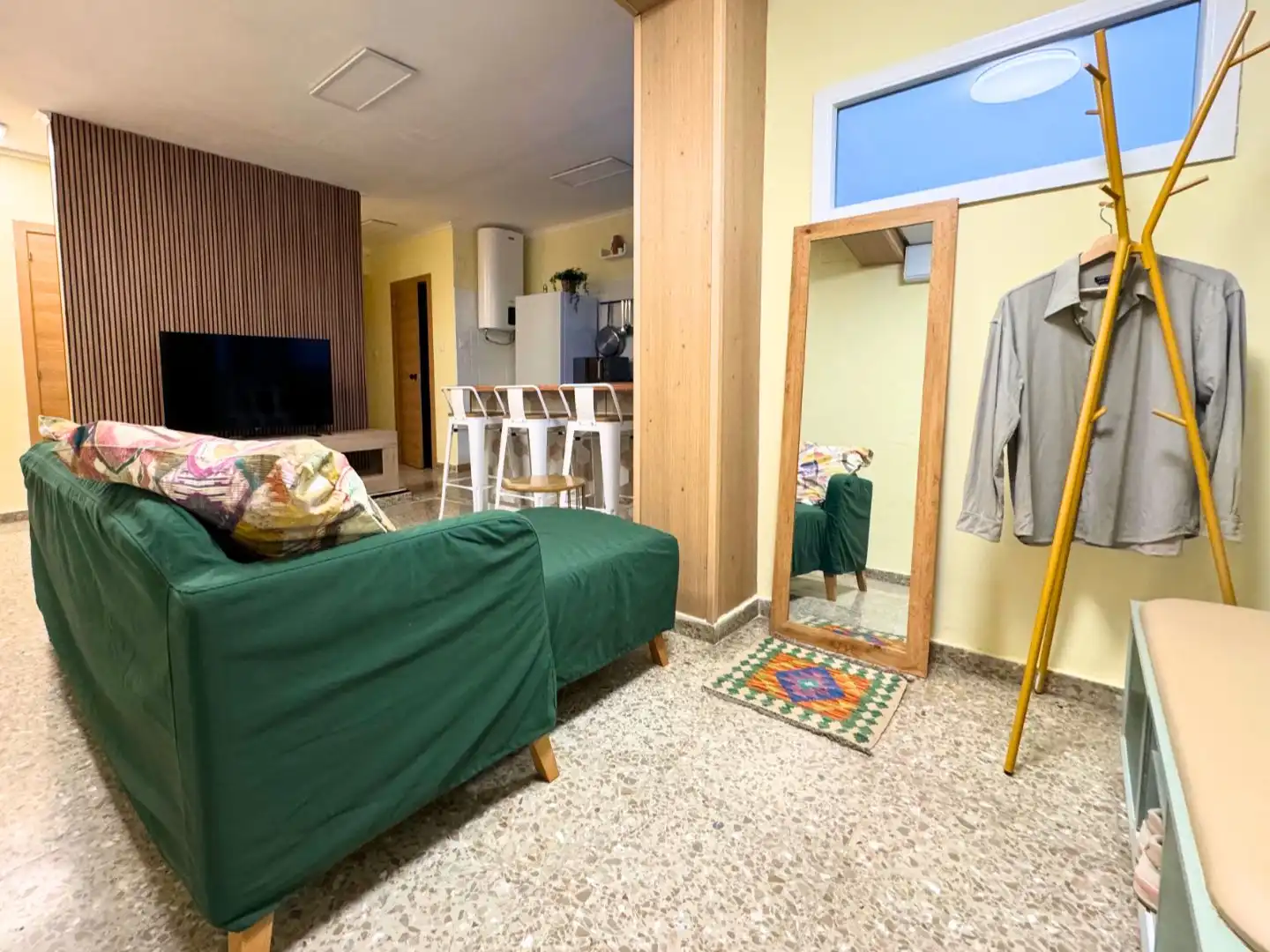 Zimmer in Plaça del Comte de Carlet, 6, La Seu Wohnzimmer von Wohnungen zur untervermieten in Valencia mit Klimaanlage, Heizung und Möbliert
