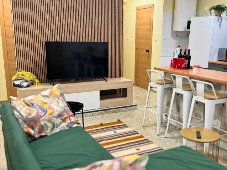 Zimmer in Plaça del Comte de Carlet, 6, La Seu Wohnzimmer von Wohnungen zur untervermieten in Valencia mit Klimaanlage, Heizung und Möbliert
