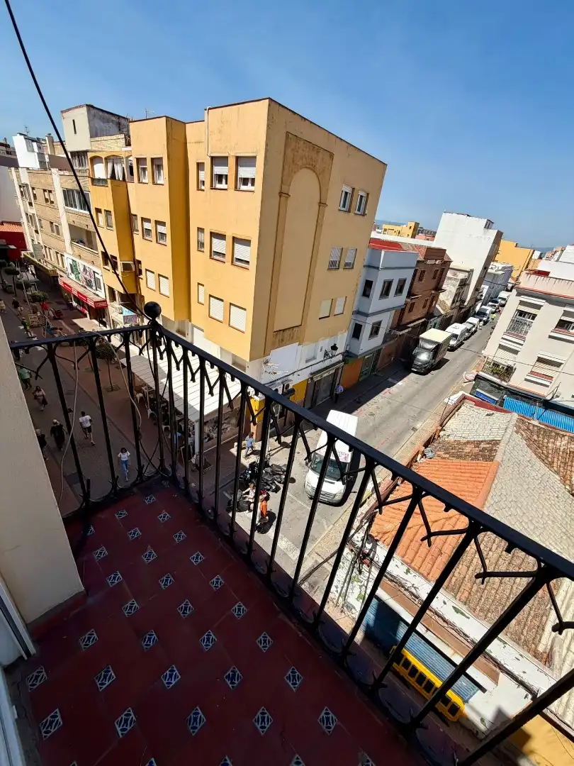 Piso en venta en Calle San Pablo, 32, Centro- San Felipe - Huerta Fava Vista exterior de Piso en venta en La Línea de la Concepción con Balcón