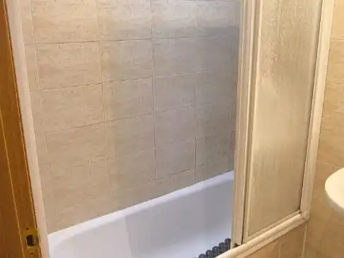 Flat for rent in Calle de Minerva, 70, Valdebernardo - Valderribas Bathroom of Flat for rent in Madrid with Air Conditioner, Heating and Parquet flooring