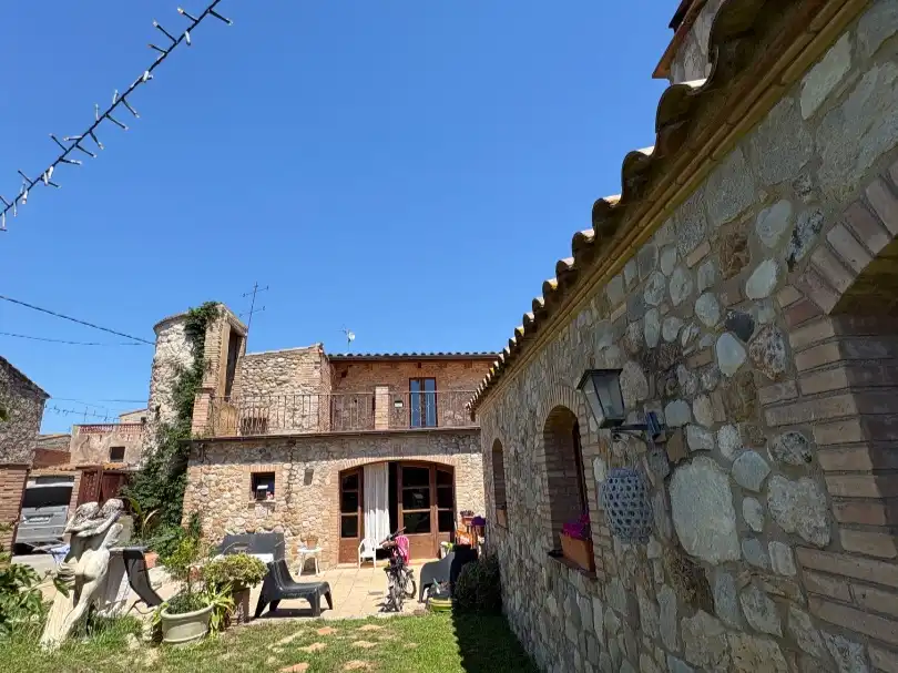 Flat for sale in Carrer de Sant Valenti, 3, Vilamacolum Exterior view of Flat for sale in Vilamacolum with Heating, Private garden and Terrace