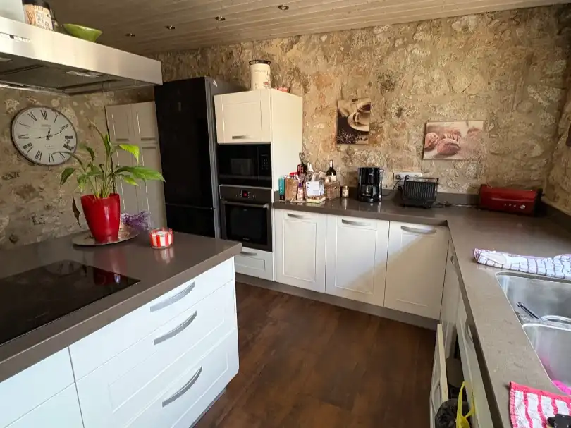 Flat for sale in Carrer de Sant Valenti, 3, Vilamacolum Kitchen of Flat for sale in Vilamacolum with Heating, Private garden and Terrace