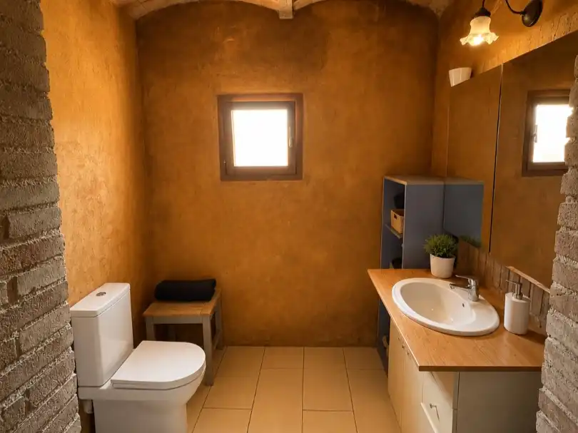 Flat for sale in Carrer de Sant Valenti, 3, Vilamacolum Bathroom of Flat for sale in Vilamacolum with Heating, Private garden and Terrace