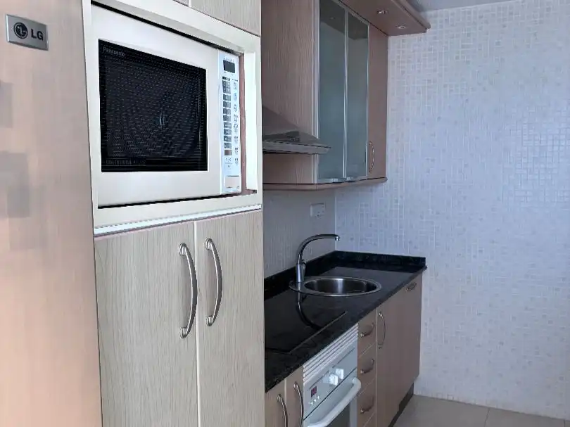 Wohnung zur Miete in Strasse el Barón Km7, ., Playa de las Gaviotas - El Pedrucho Küche von Wohnung zur Miete in La Manga del Mar Menor mit Klimaanlage und Terrasse