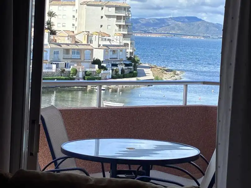 Wohnung zur Miete in Strasse el Barón Km7, ., Playa de las Gaviotas - El Pedrucho Terrasse von Wohnung zur Miete in La Manga del Mar Menor mit Klimaanlage und Terrasse