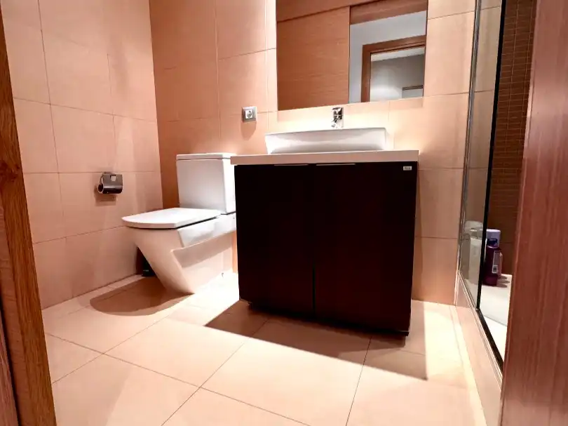 Piso en venta en Ronda del Fort Roig, 20, Montjuïc Baño de Piso en venta en Girona Capital
