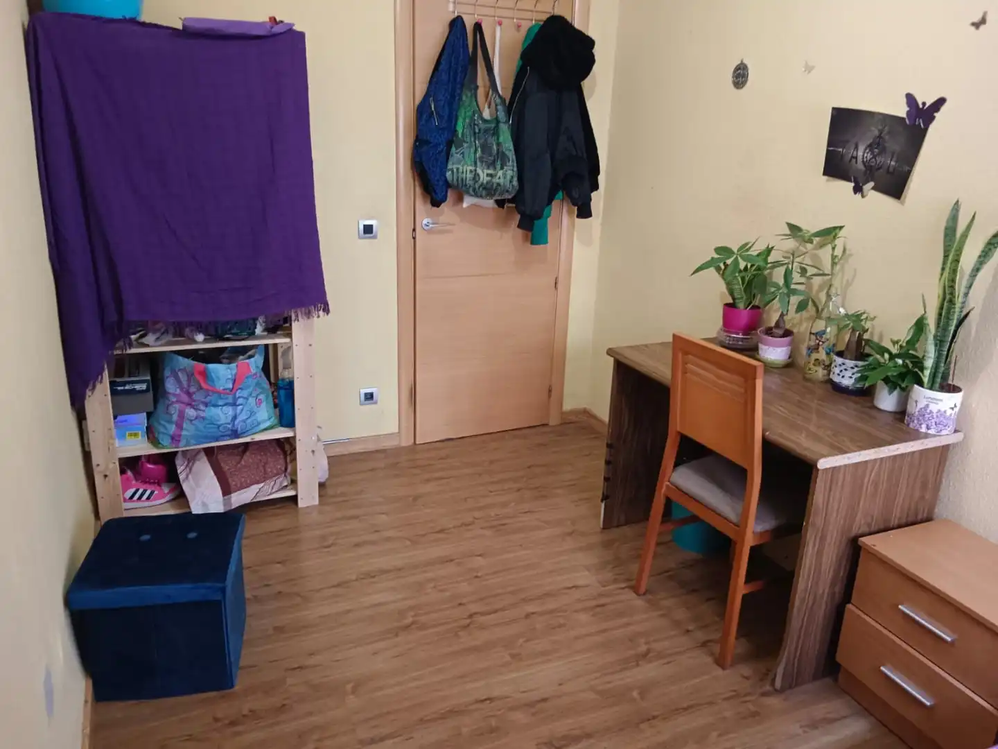 Zimmer in Calle Río Nervión, 20, San Nicasio Schlafzimmer von Wohnung zur untervermieten in Leganés mit Parkett, Möbliert und Ofen