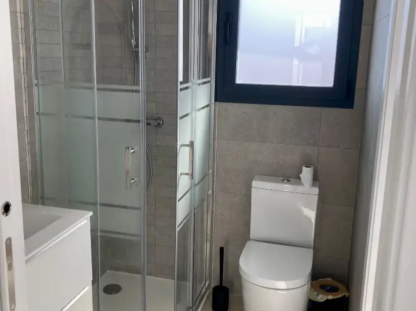 Houses for sale in Carrer de Xipre, 52, Gran Alacant Bathroom of Houses for sale in Santa Pola with Air Conditioner, Terrace and Swimming Pool