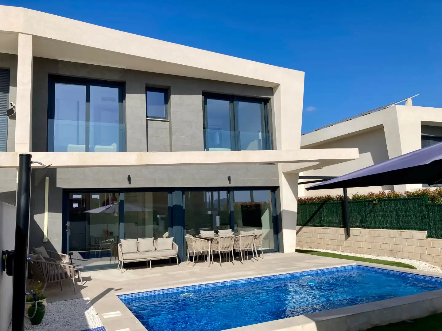 Houses for sale in Carrer de Xipre, 52, Gran Alacant Exterior view of Houses for sale in Santa Pola with Air Conditioner, Terrace and Swimming Pool