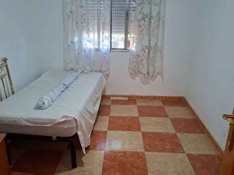 Schlafzimmer von Wohnung zum Verkauf in Daimiel mit Parkett, Abstellraum und Möbliert