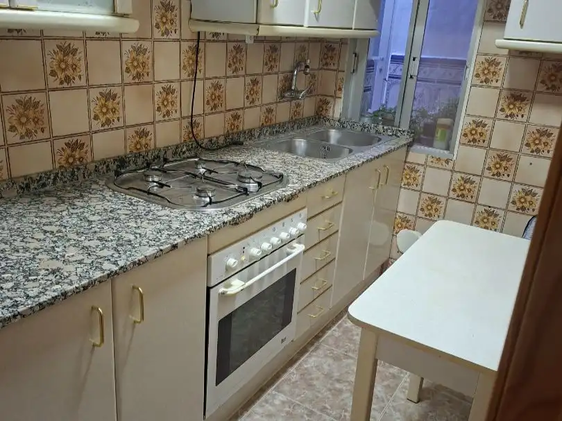 Küche von Wohnung zum Verkauf in Daimiel mit Parkett, Abstellraum und Möbliert
