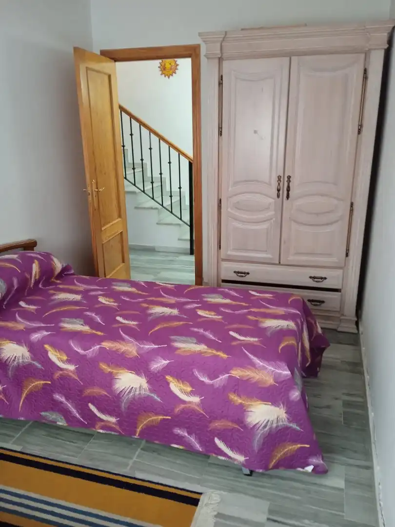 Dúplex en venta en Calle Aurora de Albornoz, 2, San Luis de Sabinillas Habitación de Dúplex en venta en Manilva con Amueblado, Balcón y Piscina comunitaria