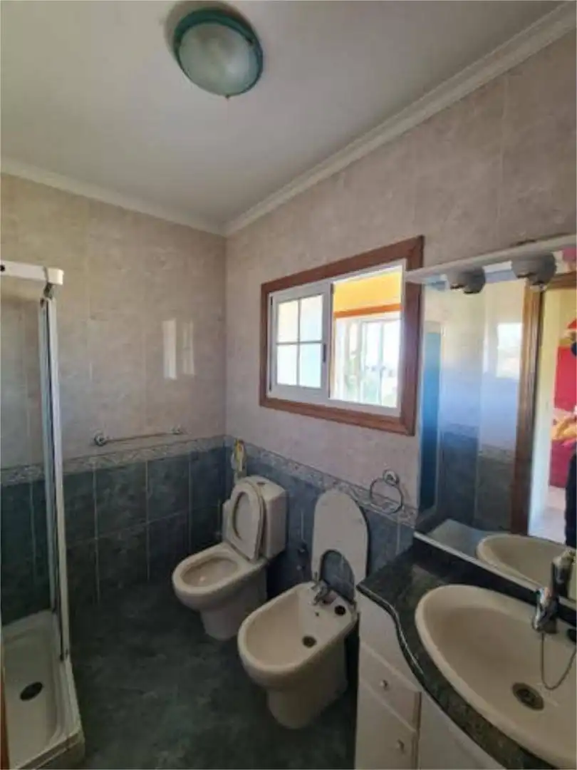 Flat for rent in Bembrive Bathroom of Flat for rent in Vigo