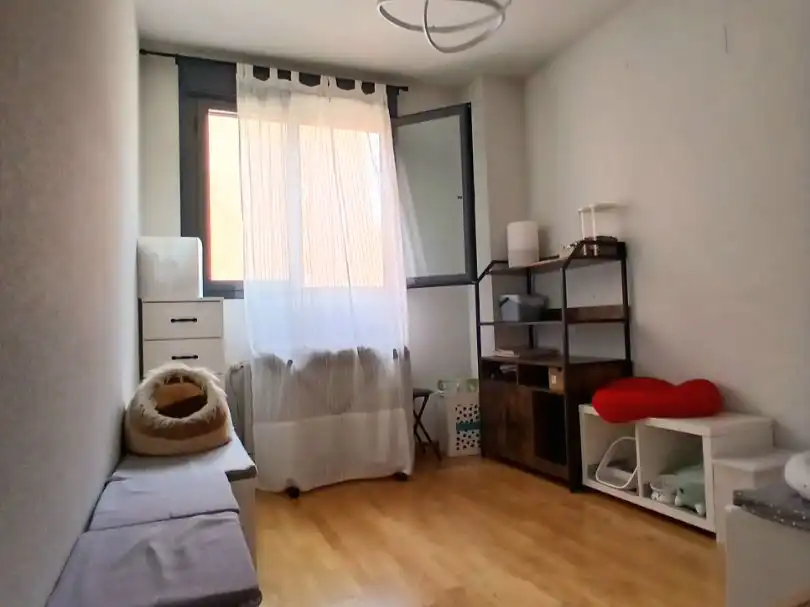 Piso en venta en Calle de Angeles Gasset, 115, San Fernando - Carretera de Valencia Habitación de Piso en venta en Cuenca Capital