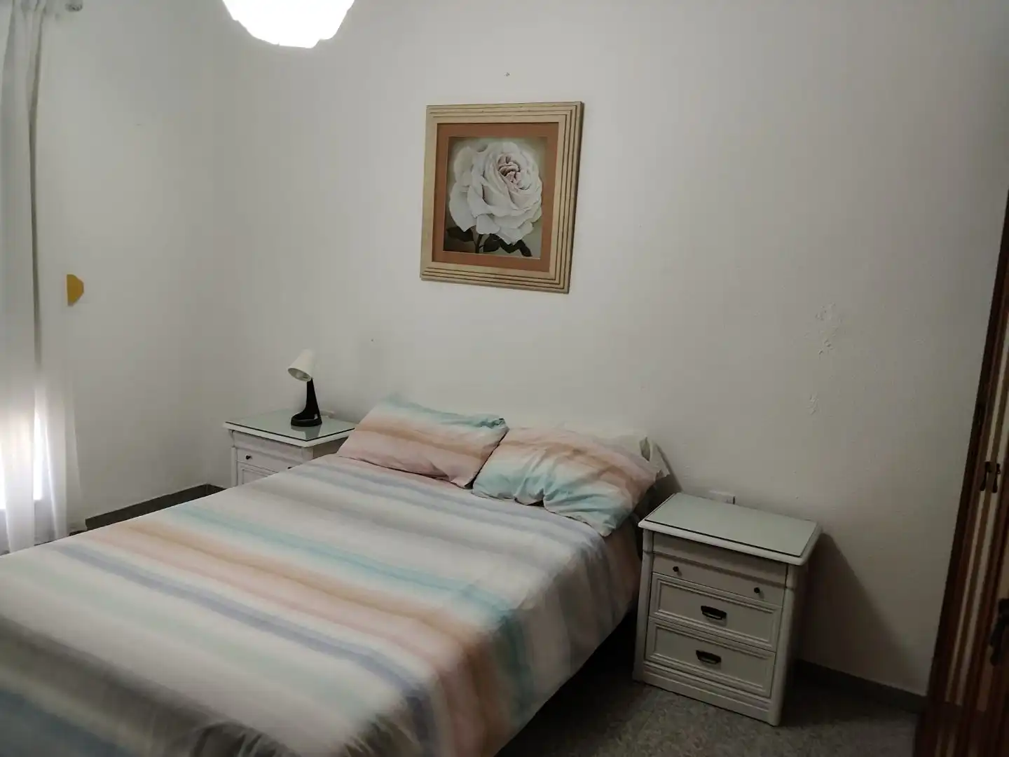 Piso de alquiler en Calle Alhelí, 13, Cruz Roja Habitación de Piso de alquiler en Sevilla con Aire acondicionado, Terraza y Amueblado