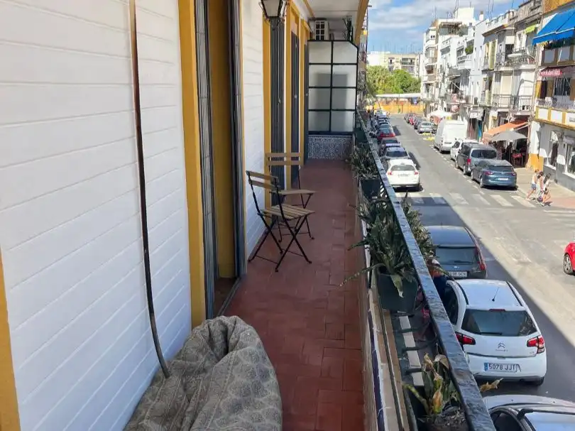 Piso de alquiler en Calle Alhelí, 13, Cruz Roja Terraza de Piso de alquiler en Sevilla con Aire acondicionado, Terraza y Amueblado