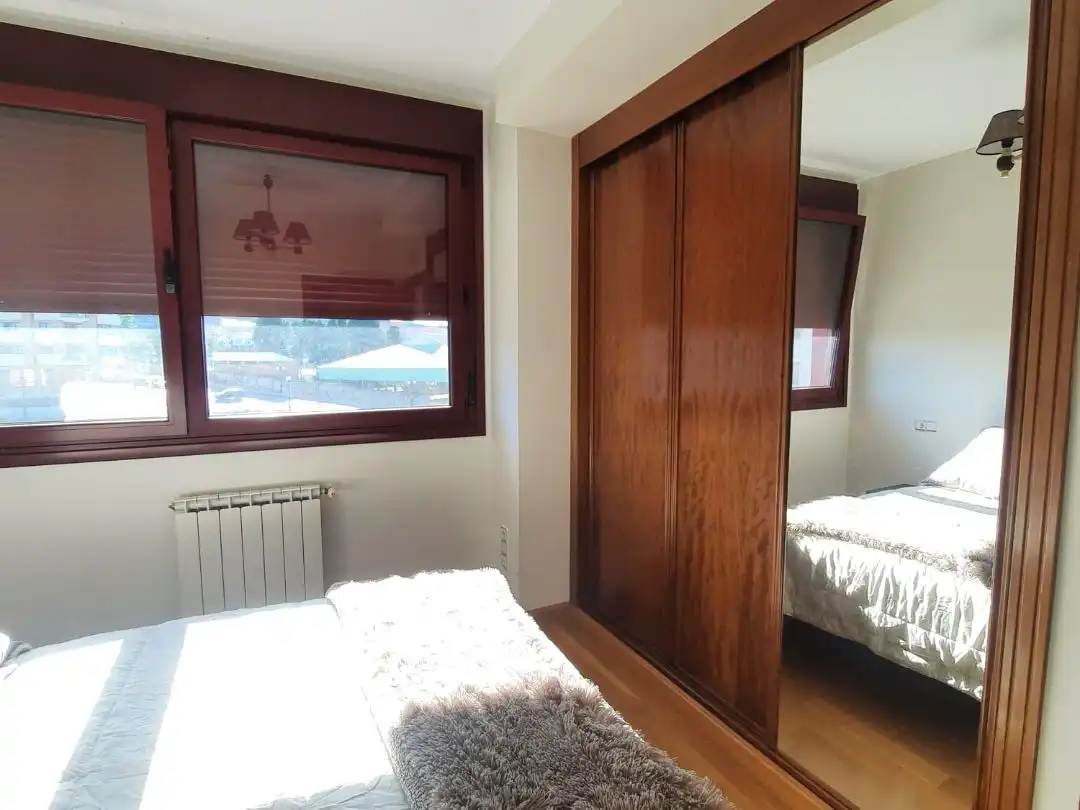 Flat for rent in Calle Morcín, 6, Montecerrao Bedroom of Flat for rent in Oviedo with Heating, Parquet flooring and Furnished
