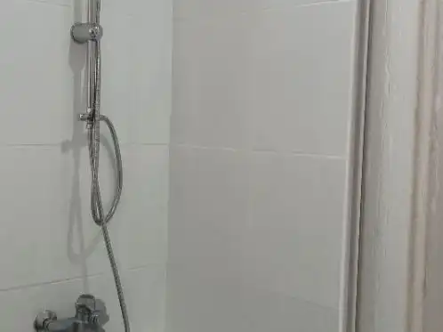 Pis de lloguer a Calle del Alcalde de la Cruz Ceballos, 9, Ciudad Jardín - Zoco Bany de Pis de lloguer en Córdoba Capital amb Aire condicionat