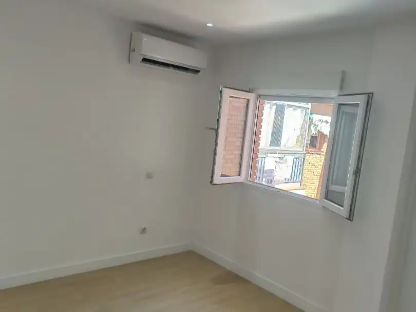 Wohnung zum Verkauf in Calle del Estroncio, 11, Los Rosales Schlafzimmer von Wohnung zum Verkauf in Madrid mit Klimaanlage