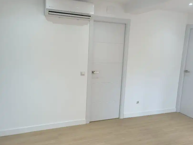 Wohnung zum Verkauf in Calle del Estroncio, 11, Los Rosales Wohnung zum Verkauf in Madrid mit Klimaanlage