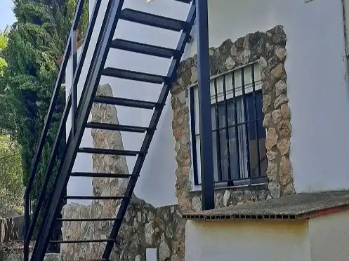 Casa o xalet en venda a Urbanización la Foya, 202, Vilafamés Vista exterior de Casa o xalet en venda en Vilafamés amb Jardí privat, Terrassa i Moblat