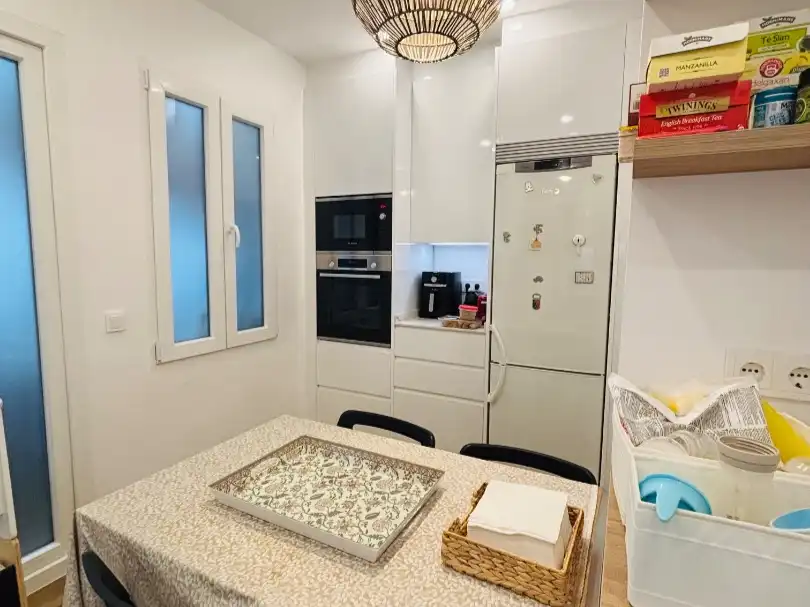 Flat for rent in Calle de Isaac Peral, 48, Vallehermoso Kitchen of Flat for rent in Madrid with Air Conditioner, Heating and Parquet flooring