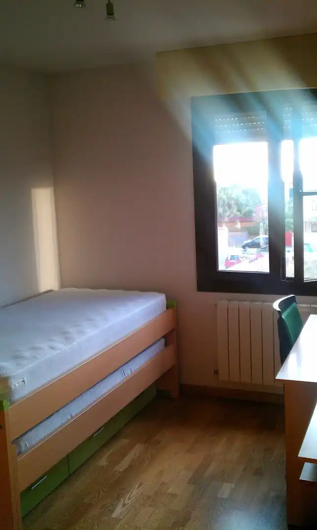 Habitación de Piso en venta en Torrecaballeros con Calefacción, Parquet y Terraza