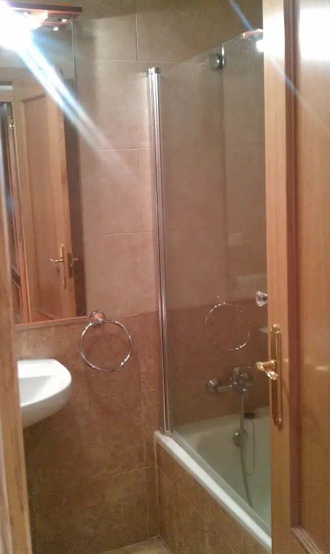 Baño de Piso en venta en Torrecaballeros con Calefacción, Parquet y Terraza